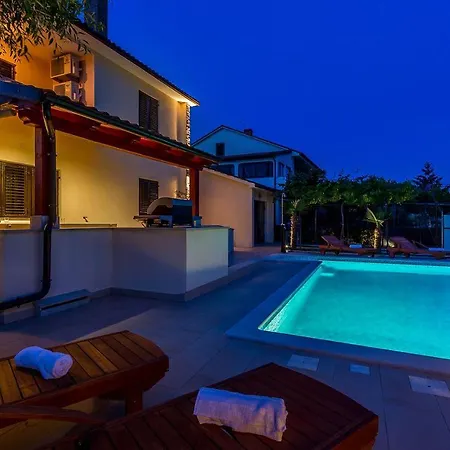 Villa Liah Pula